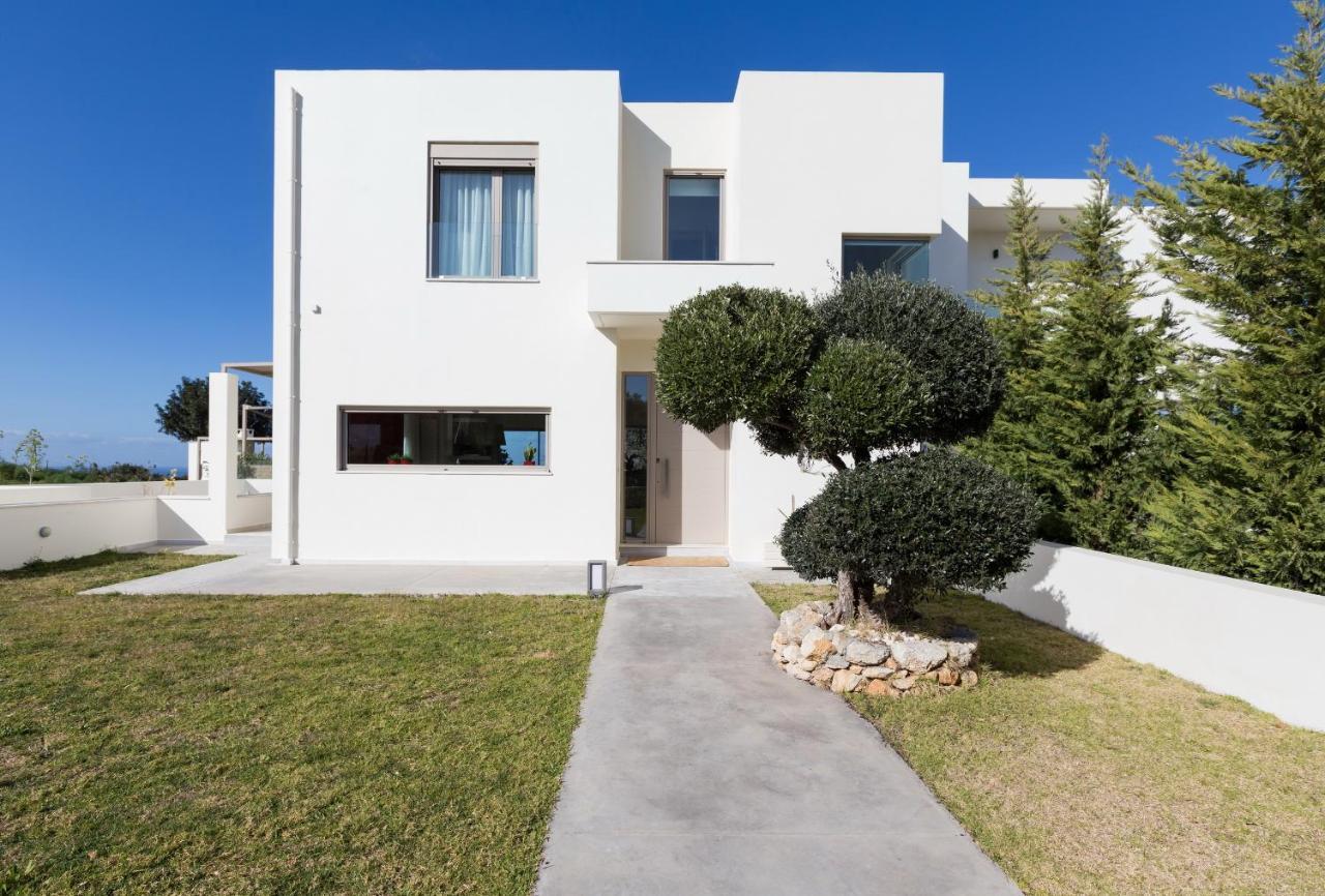 Lux Villa Mia With Heated Pool, 2Km To Beach & Childrens Area! Mikro Metochi Extérieur photo